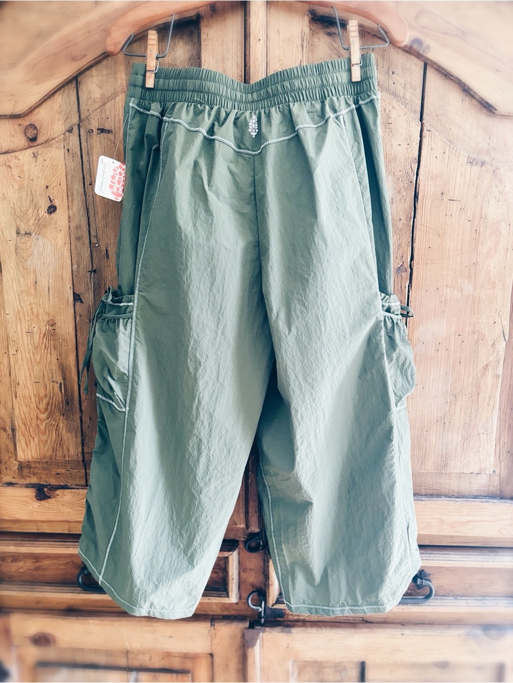 FP Movement Free People Grassroots Pants Seagrass Green Small NWT - Picture 10 of 12